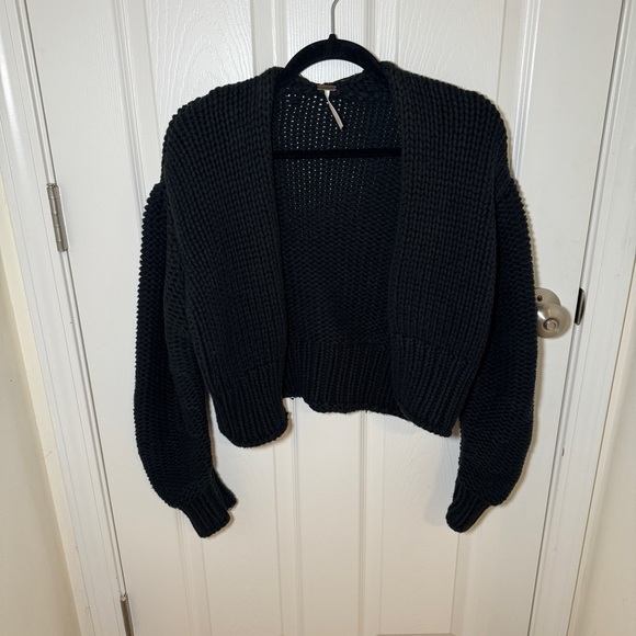Cropped chunky knit relaxed sweater from Free People - Picture 1 of 5